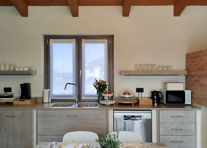 ベッド・アンド・ブレックファスト Il Giardino Di Sofia Piozzo